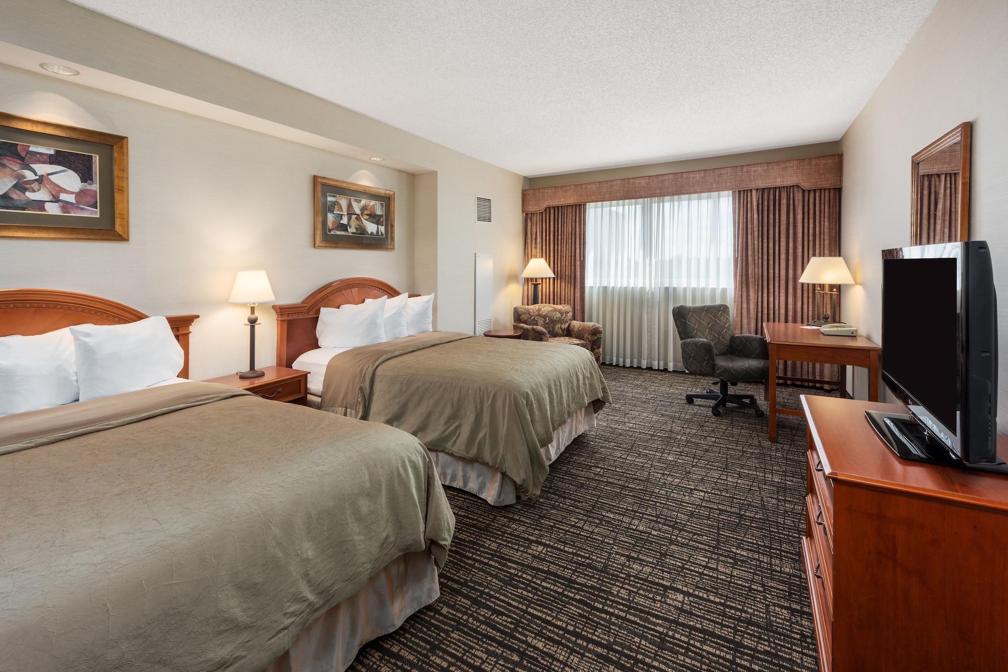 Hotel Topeka At City Center Kültér fotó